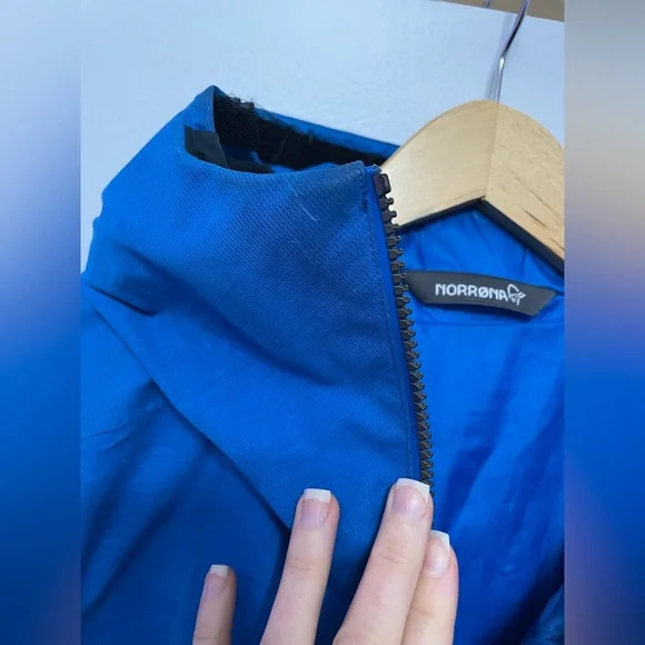 NORRONA ROLDAL GORE-TEX INSULATED JACKET WOMEN'S (Size Small) - Picture 11 of 16